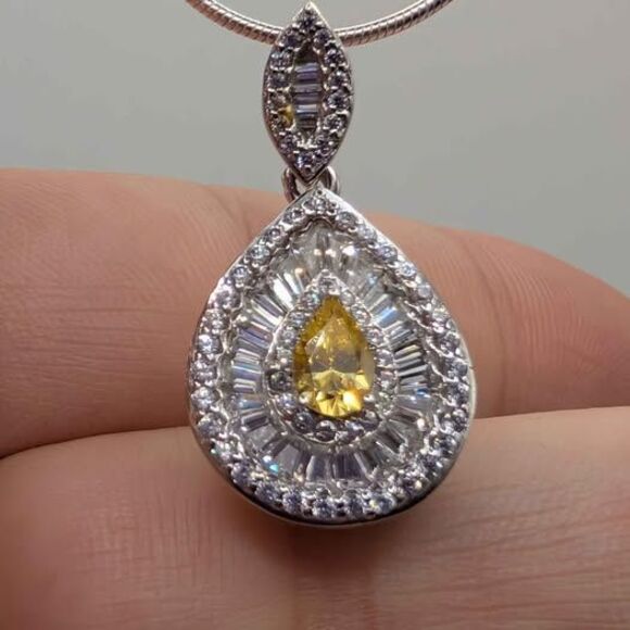 Vintage Tear Drop Yellow CZ Stone Sterling Silver 16 Inch Italy Necklace - Picture 2 of 4